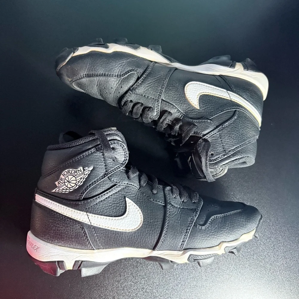 5.5 Nike Air Jordan 1 Mid Youth Black Rubber Cleats HF6883001 baseball football